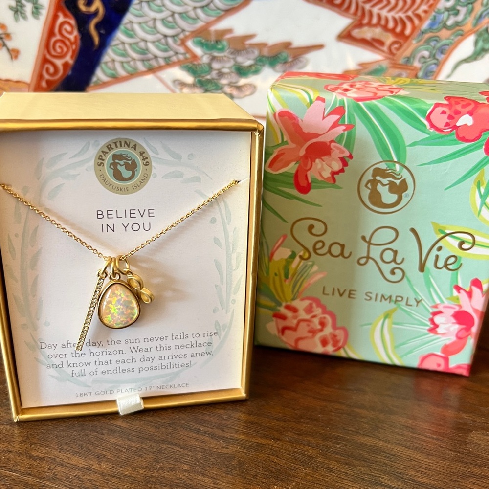 Spartina 449 Sea La Vie trio opalescent necklace